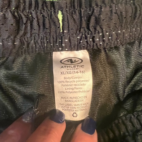 Four pair of athletic shorts - 14/16 - Picture 10 of 10